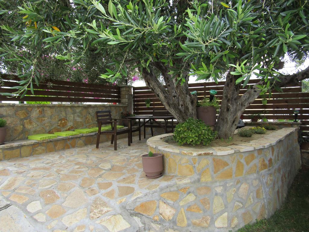 Filanthi Apartments Paralia Vrachou Exterior foto